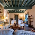 Casa Luca De Tena *