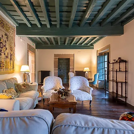 Casa Luca De Tena *