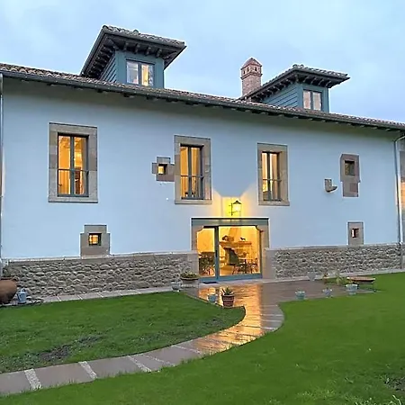 Casa Luca De Tena * Sopena