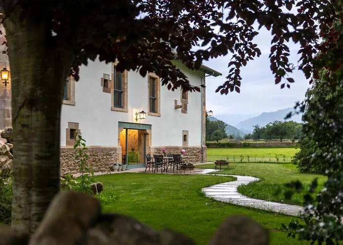 Casa Luca De Tena Hotel *