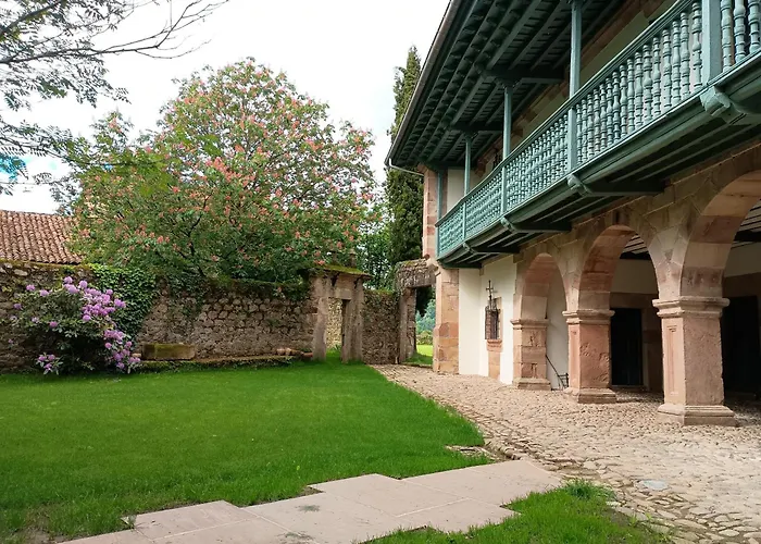 Hotell Casa Luca De Tena Valle (Cantabria)