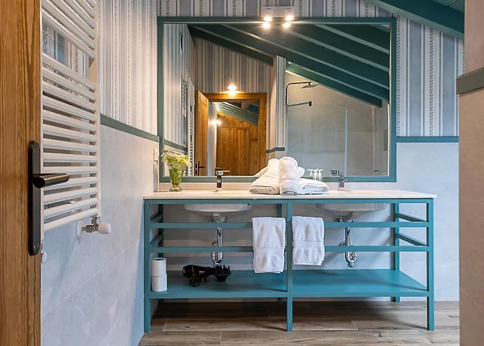 Casa Luca De Tena * Valle (Cantabria)